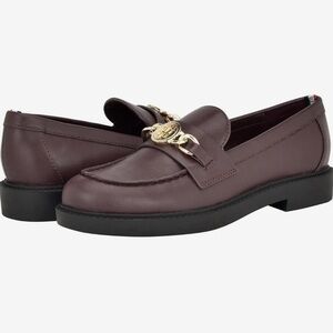 Tommy Hilfiger Izina Loafer Burgundy / Size 9 / New without box